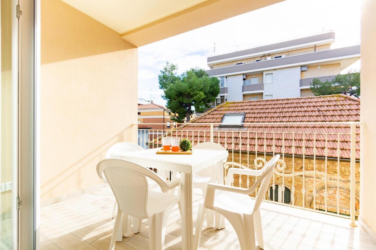 Corallo 1P - Palazzina Laura Myho Casa 托尔托雷托 外观 照片